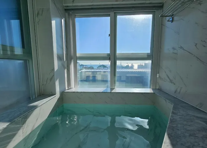 펜션 펜톤나인 해변열차 송정2호점 부산광역시
